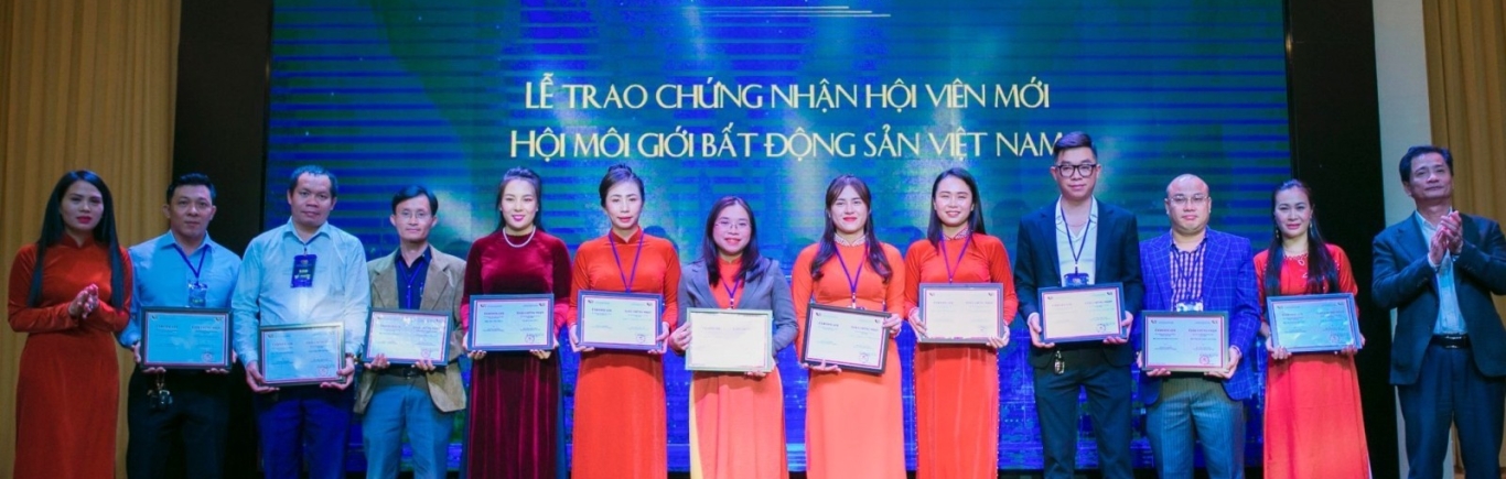 Lễ trao chứng nhận hội viên mới