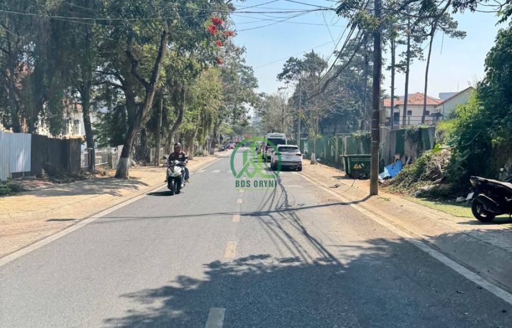 NHÀ ĐẤT 3 MẶT TIỀN ĐƯỜNG HẺM LÊ HỒNG PHONG– VỊ TRÍ VÀNG TRUNG TÂM ĐÀ LẠT 