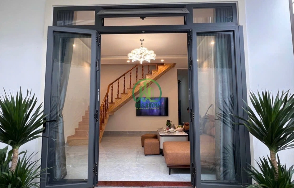 CẦN BÁN NHÀ BẠCH ĐƯỜNG P.LANGBIANG (P7)