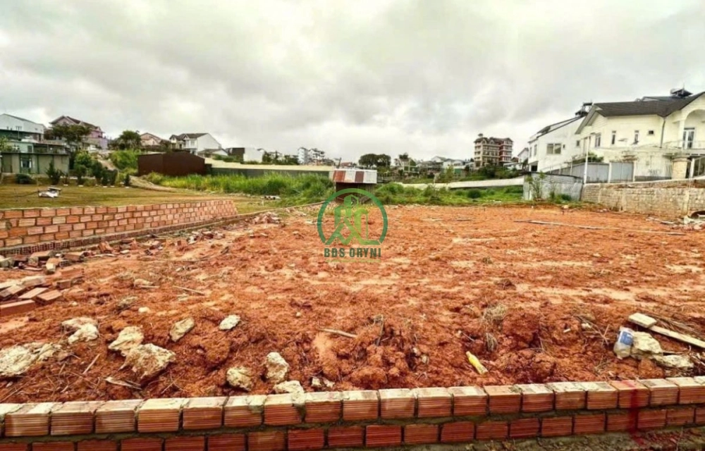 CẦN BÁN ĐẤT XÂY DỰNG ĐƯỜNG LÝ NAM ĐẾ, P. LÂM VIÊN- ĐÀ LẠT (P. 8)