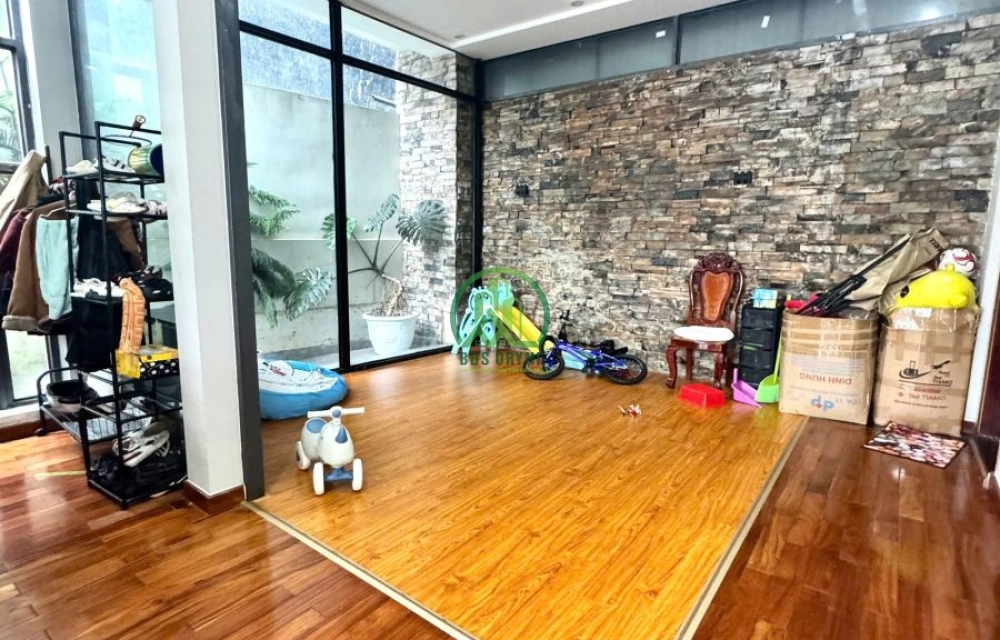 🏡 GIA ĐÌNH CHUYỂN CHỖ Ở– CẦN BÁN GẤP NHÀ SÂN VƯỜN 2 MẶT TIỀN LÔ GÓC– TRUNG TÂM ĐÀ LẠT 🌿