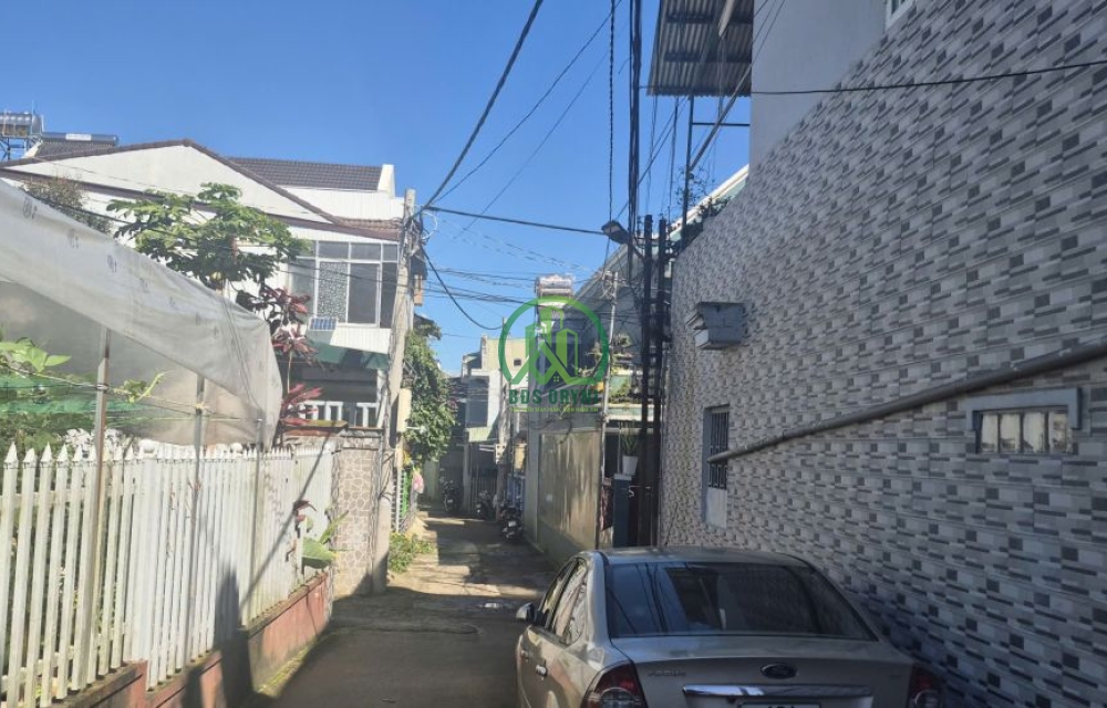 CẦN BÁN ĐẤT TẶNG NHÀ 3 MẶT TIỀN ĐƯỜNG MAI HẮC ĐẾ, PHƯỜNG CAM LY– ĐÀ LẠT