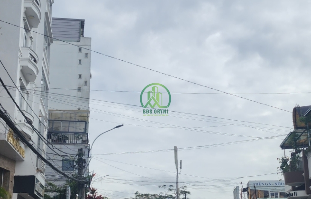 BÁN KHÁCH SẠN 2 MẶT TIỀN NGUYỄN CHÍ THANH,P1,TP.ĐÀ LẠT