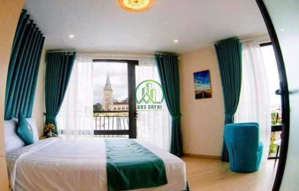BÁN KHÁCH SẠN 10 PHÒNG CÓ VIEW NHÀ THỜ CON GÀ, TRẦN PHÚ, P.3, ĐÀ LẠT - 8 TỶ