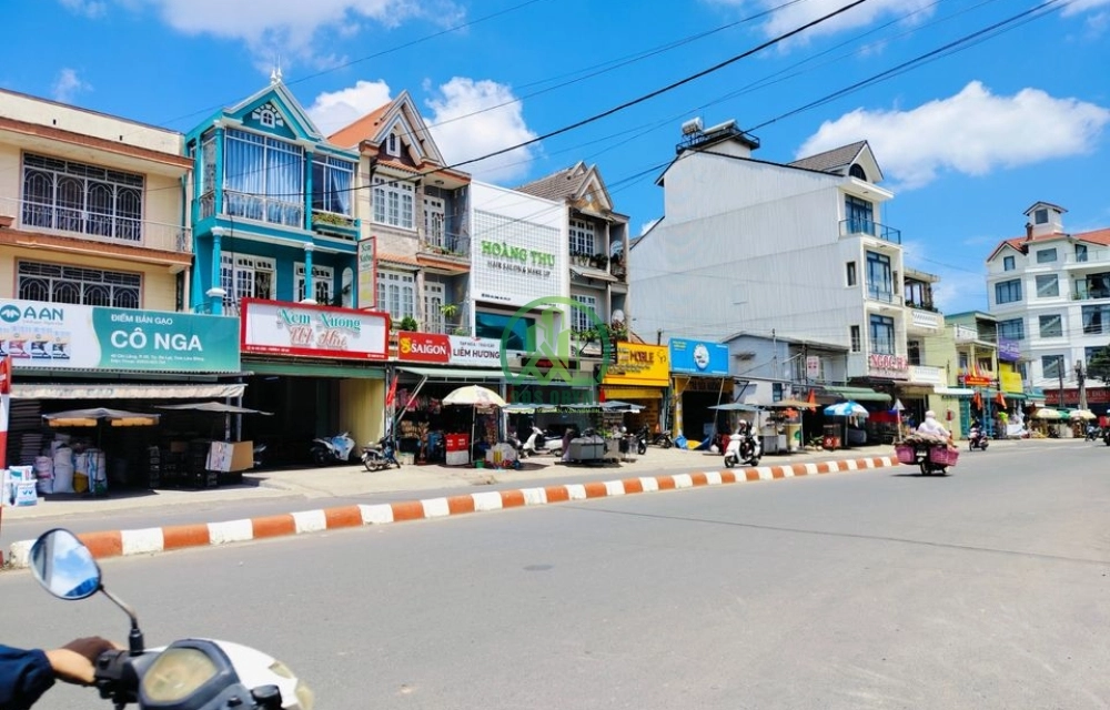 CẦN BÁN NHÀ MẶT TIỀN ĐƯỜNG CHI LĂNG- P9- ĐÀ LẠT