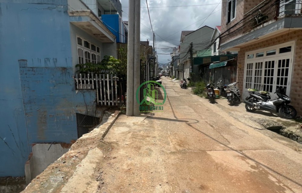 CẦN BÁN ĐẤT ĐƯỜNG LÊ HỒNG PHONG- P4- ĐÀ LẠT
