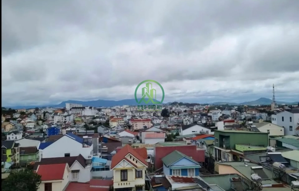 BÁN NHÀ MẶT TIỀN NGUYỄN TRUNG TRỰC – P 4 – TP ĐÀ LẠT 8,8 TỶ 