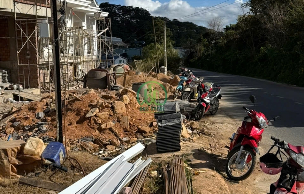 CẦN BÁN NHÀ SỔ XÂY DỰNG ĐƯỜNG CHÍNH ANKROET - PHƯỜNG LANGBIANG - ĐÀ LẠT 