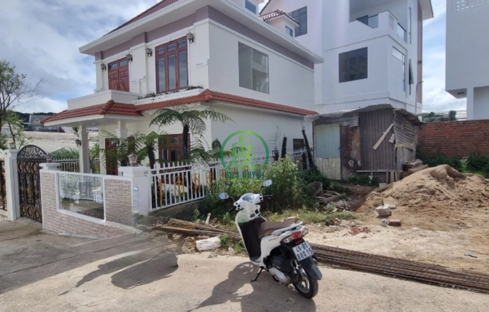 CẦN BÁN ĐẤT ĐƯỜNG HẺM NGUYỄN HỮU CẦU- P12- ĐÀ LẠT