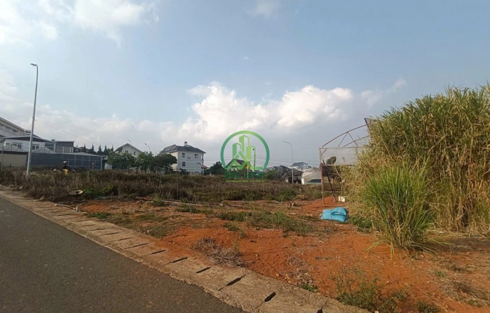 ✨ CẦN BÁN ĐẤT ĐẸP  VẠN HẠNH, P. LÂM VIÊN - ĐÀ LẠT