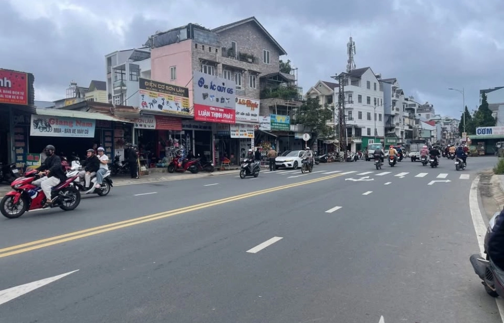 CẦN BÁN ĐẤT TẶNG NHÀ XÔ VIẾT NGHỆ TĨNH, P. LANGBIANG- ĐÀ LẠT (P. 2)