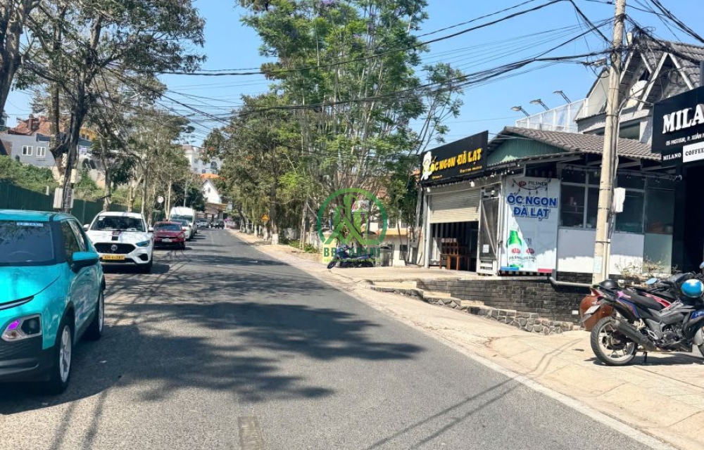 NHÀ ĐẤT 3 MẶT TIỀN ĐƯỜNG HẺM LÊ HỒNG PHONG– VỊ TRÍ VÀNG TRUNG TÂM ĐÀ LẠT 