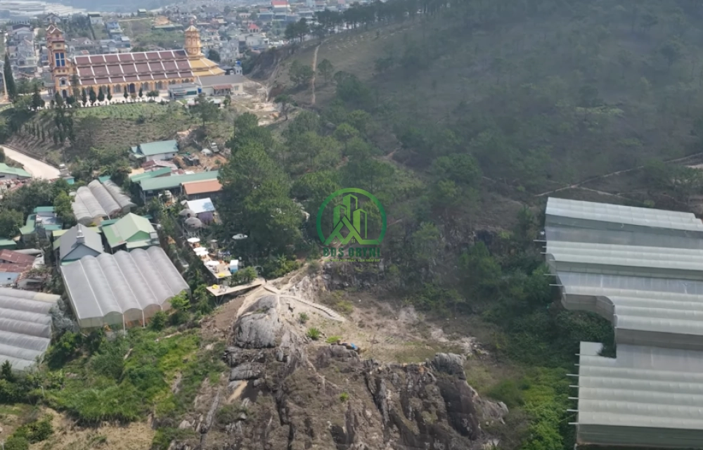 CẦN BÁN HƠN 1HA ĐẤT ĐẸP, KHU VỰC TRẠI MÁT, P. XUÂN TRƯỜNG, ĐÀ LẠT