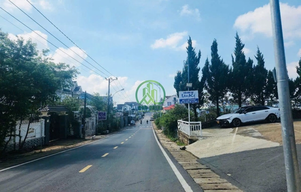 CẦN BÁN NHÀ MẶT TIỀN NGÔ TẤT TỐ- PHƯỜNG LÂM VIÊN - ĐÀ LẠT