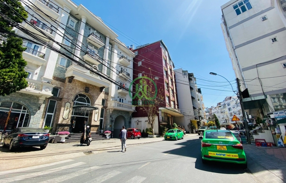 BÁN NHÀ 2 MẶT TIỀN NAM KỲ P1