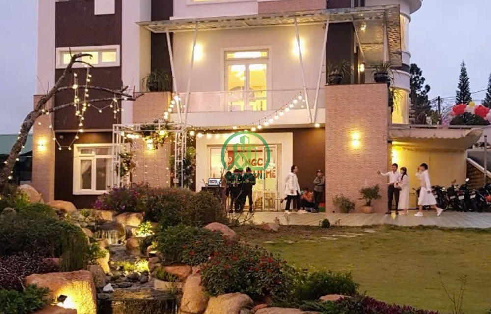       CẦN BÁN  BIỆT THỰ ĐẸP MẶT LÝ NAM ĐẾ P8