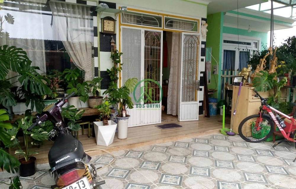 CẦN BÁN NHÀ XÂY DỰNG PHÂN QUYỀN 2 NHÀ, THÁI PHIÊN, TP. ĐÀ LẠT