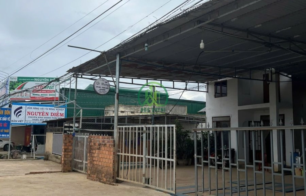 BÁN ĐẤT TẶNG NHÀ MẶT TIỀN ĐƯỜNG NHỰA XÃ MÊ LINH CÁCH ĐÀ LẠT 18km