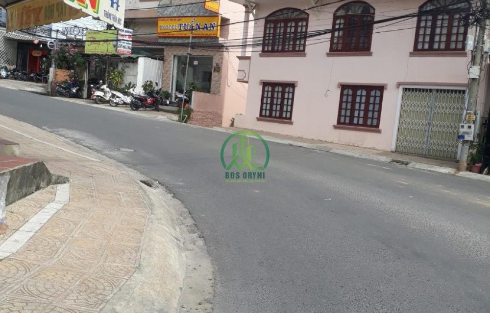 CẦN BÁN NHÀ ĐẤT 4 MẶT TIỀN ĐƯỜNG THÔNG THIÊN HỌC - P2 - ĐÀ LẠT