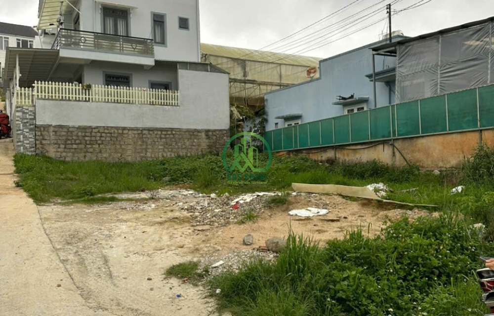 ĐẤT 2 MẶT TIỀN ĐƯỜNG HẺM Ô TÔ NAM HỒ- P11
