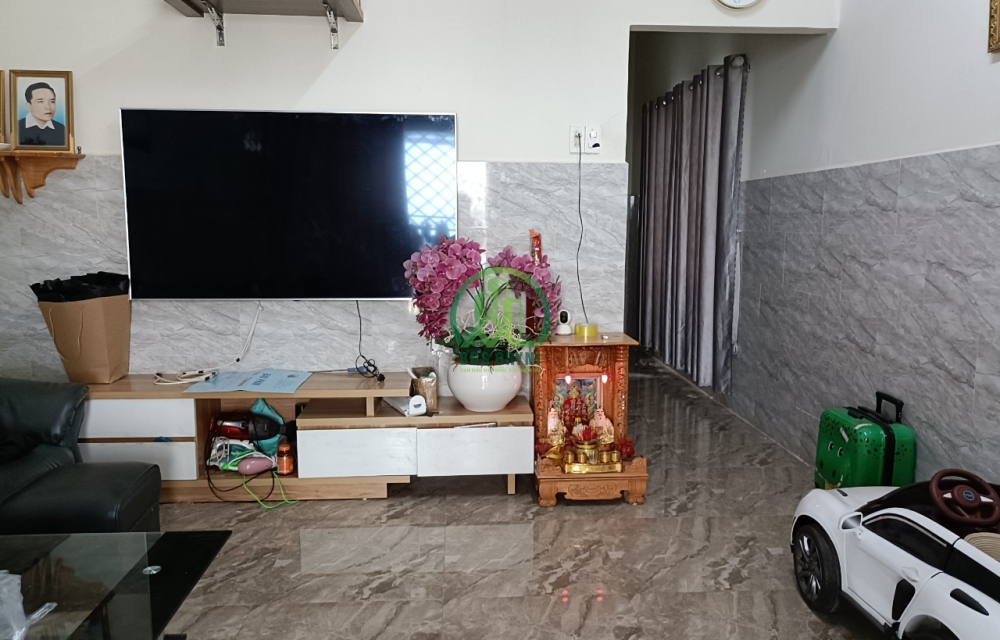 NHÀ 3 MẶT TIỀN ĐƯỜNG CAO BÁ QUÁT- P7