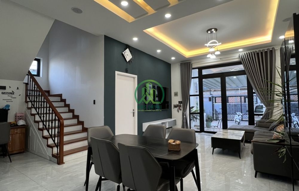 CẦN BÁN BIỆT THỰ ĐƯỜNG TÔN THẤT TÙNG, P8, ĐÀ LẠT GIÁ 13 TỶ