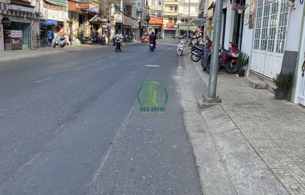 BÁN NHÀ 2 MẶT TIỀN ĐƯỜNG ĐOÀN THỊ ĐIỂM- P4