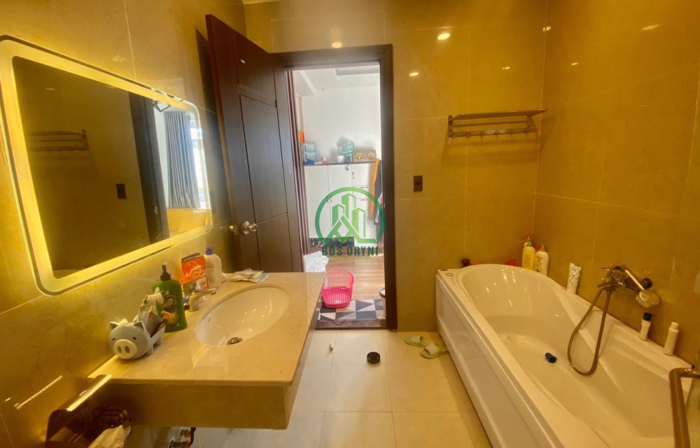    CẦN BÁN GẤP BIỆT THỰ 2 MẶT TIỀN ĐƯỜNG MẪU TÂM- P5- ĐÀ LẠT