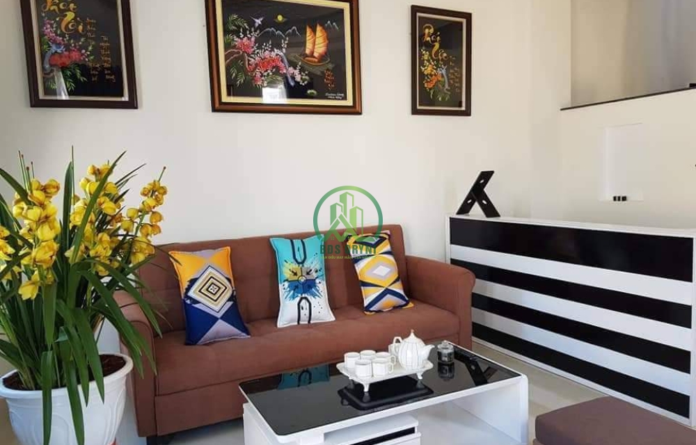 CẦN BÁN KHÁCH SẠN HẺM ĐƯỜNG HÙNG VƯƠNG , PHƯỜNG 9, TP. ĐÀ LẠT