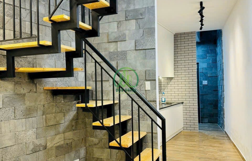 CẦN BÁN NHÀ MỚI HOÀN THIỆN HẺM Ô TÔ ĐƯỜNG MAI XUÂN THƯỞNG- P8- ĐÀ LẠT