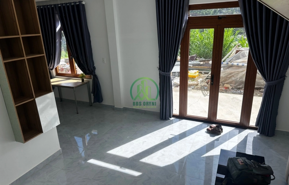 BÁN NHÀ 2 MẶT TIỀN ĐƯỜNG HẺM Ô TÔ NGÔ THÌ SỸ- P4 - ĐÀ LẠT  