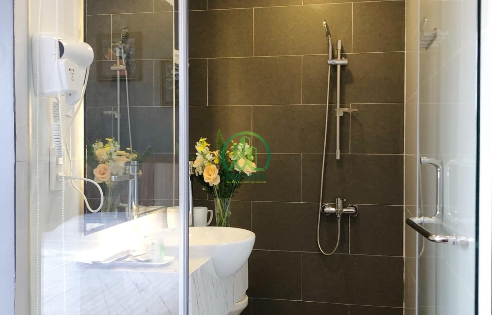 KHÁCH SẠN 2 MẶT THOÁNG ĐƯỜNG HẺM PHAN ĐÌNH PHÙNG- P2- ĐÀ LẠT