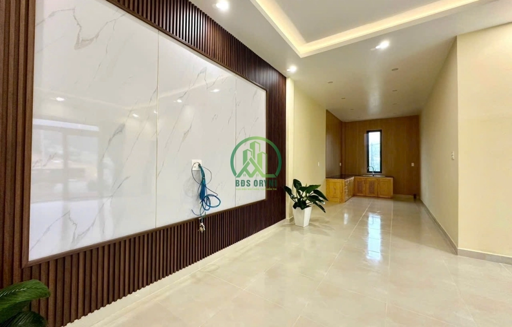 NHÀ MỚI ĐẸP MẶT TIỀN ĐƯỜNG VÀNH ĐAI AN SƠN- P4- ĐÀ LẠT 