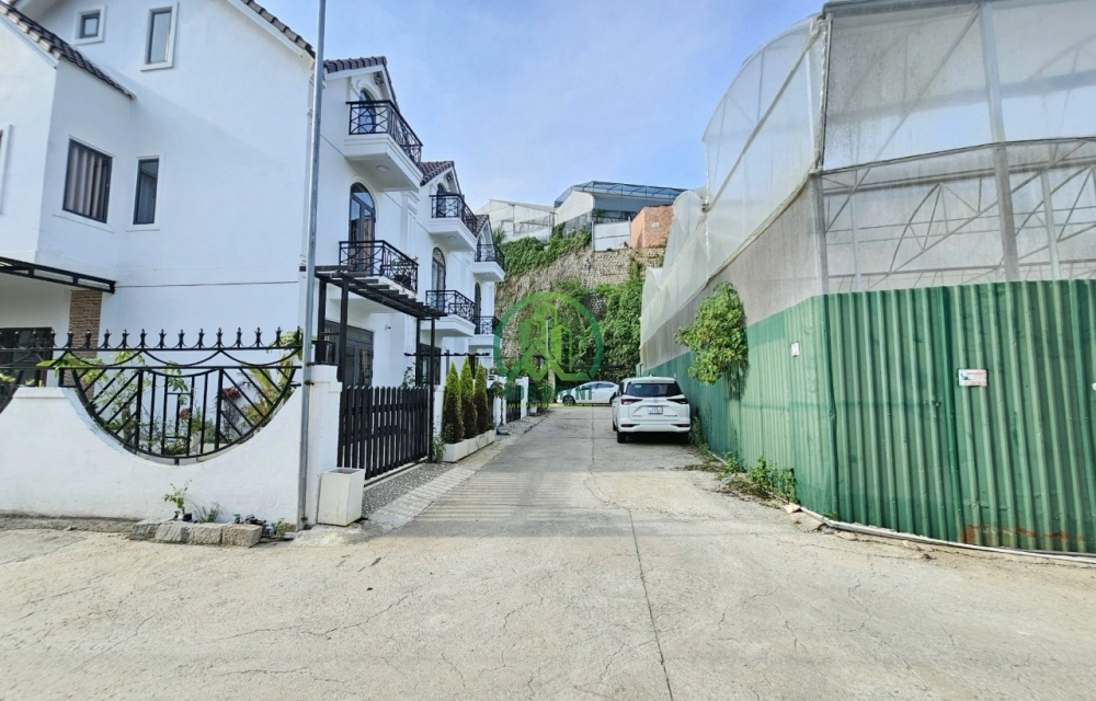 CẦN BÁN VÀI LÔ ĐẤT GIÁ F1 ĐƯỜNG VẠN THÀNH- P5- ĐÀ LẠT