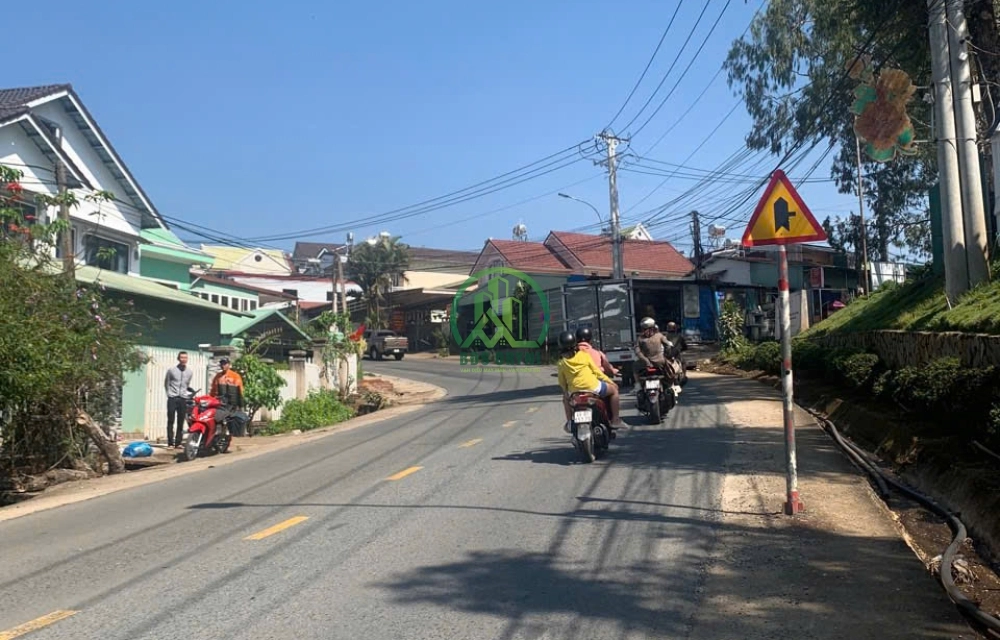CẦN BÁN ĐẤT MẶT TIỀN ĐƯỜNG HOÀNG VĂN THỤ - P5 - ĐÀ LẠT