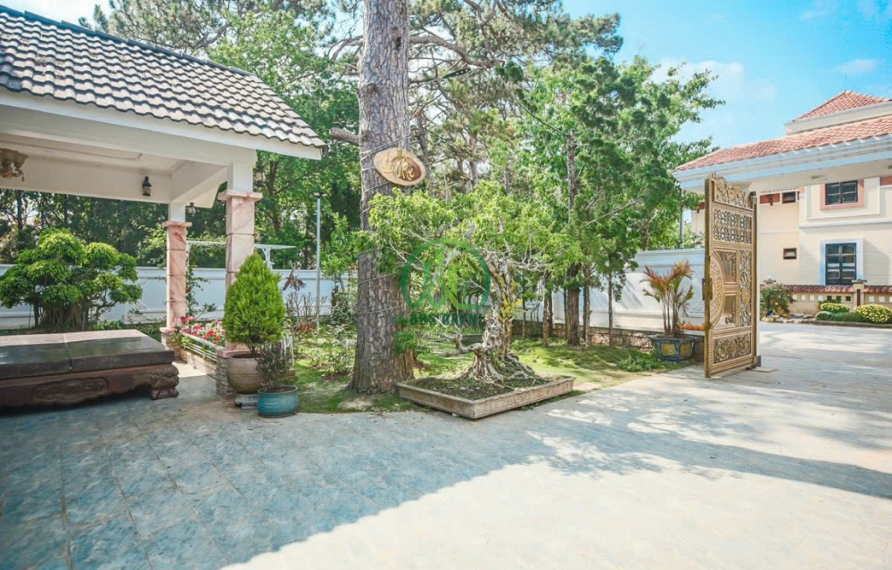CẦN CHO THUÊ SIÊU BIỆT THỰ NGAY MẶT TIỀN ĐƯỜNG YÊN THẾ - P10 - ĐÀ LẠT
