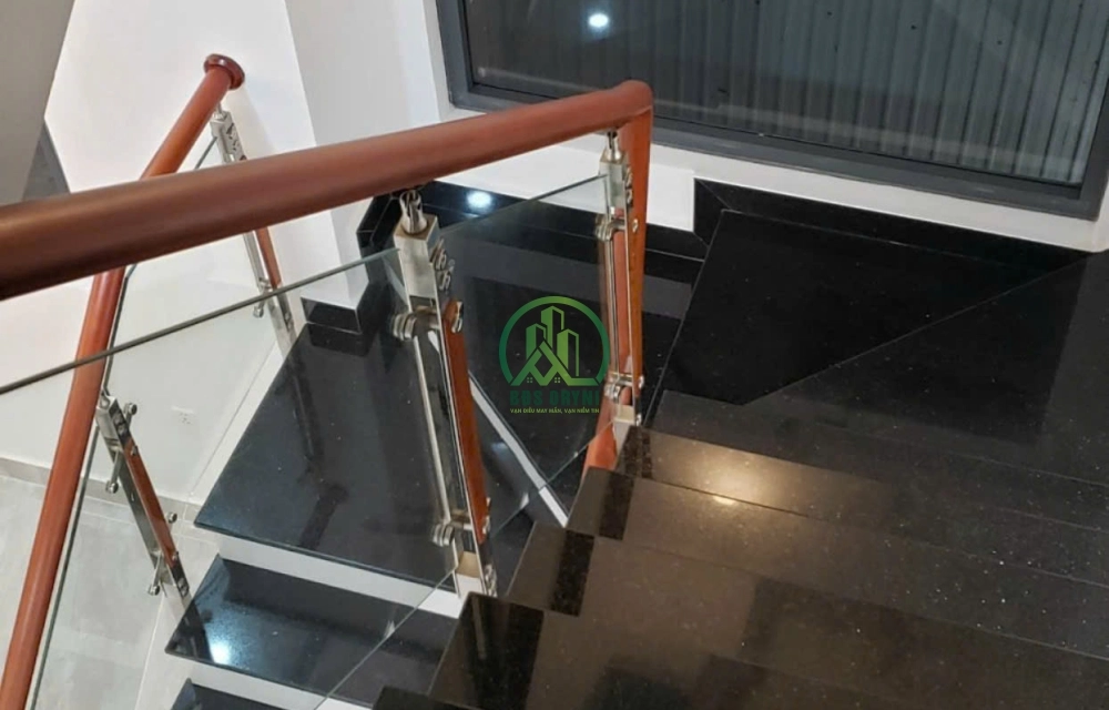 CẦN BÁN NHÀ MẶT HẺM ĐƯỜNG VẠN HẠNH - P8 - ĐÀ LẠT
