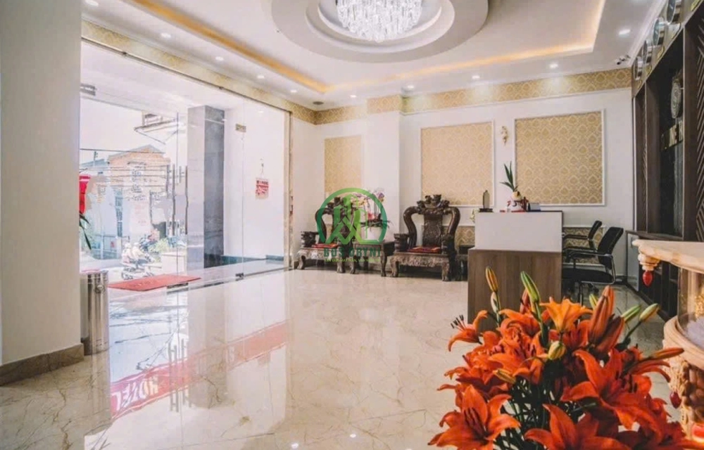 CẦN BÁN GẤP KHÁCH SẠN MẶT TIỀN ĐƯỜNG CHÍNH HÀ HUY TẬP, P3, ĐÀ LẠT