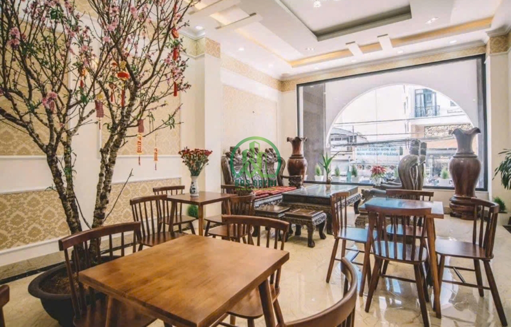 CẦN BÁN GẤP KHÁCH SẠN MẶT TIỀN ĐƯỜNG CHÍNH HÀ HUY TẬP, P3, ĐÀ LẠT