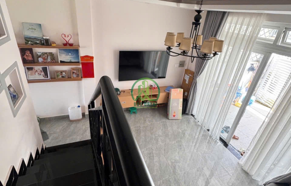 CẦN BÁN NHÀ 2 MẶT HẺM P7- ĐÀ LẠT