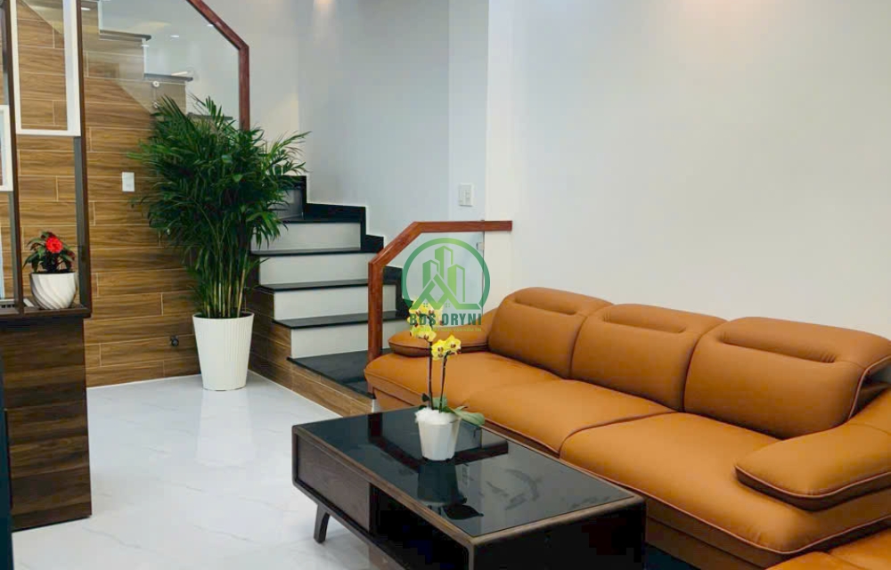 CẦN BÁN NHÀ ĐƯỜNG NGUYỄN CÔNG TRỨ - P8 - ĐÀ LẠT