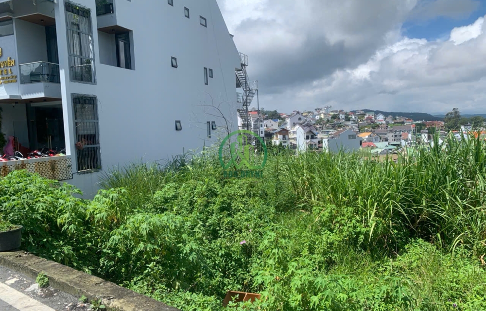 CẦN CHO THUÊ ĐẤT MẶT TIỀN HẺM 27 LÊ HỒNG PHONG - P4 - ĐÀ LẠT