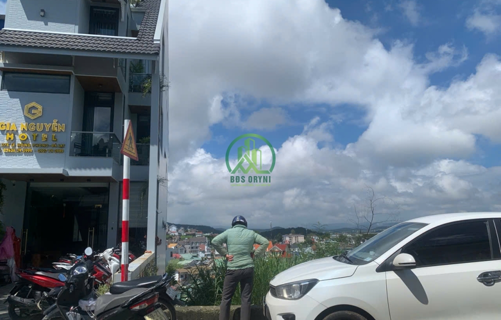 CẦN CHO THUÊ ĐẤT MẶT TIỀN HẺM 27 LÊ HỒNG PHONG - P4 - ĐÀ LẠT