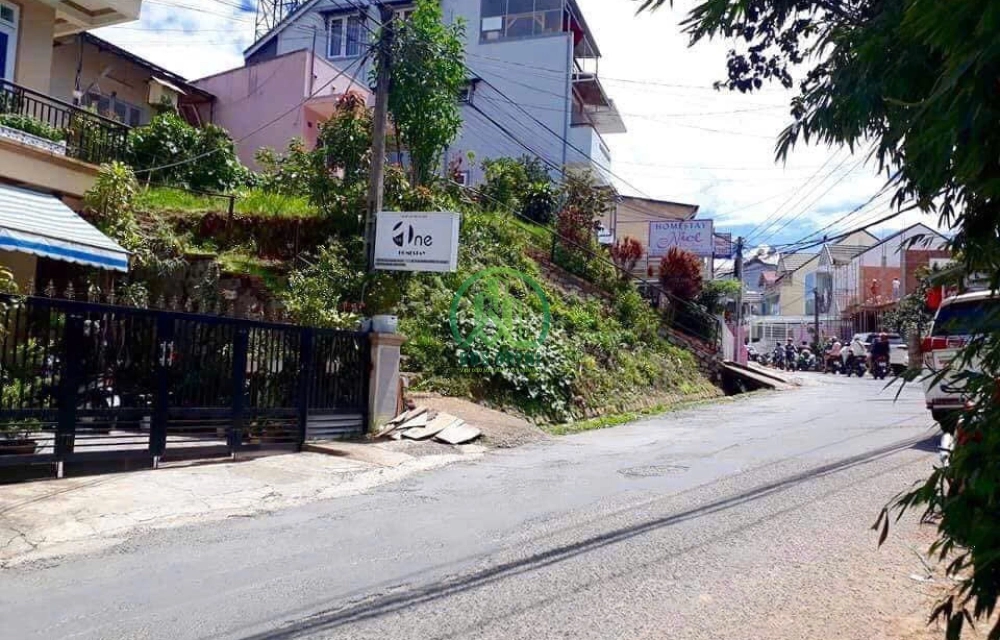 CẦN BÁN NHÀ ĐẤT MẶT TIỀN ĐƯỜNG AN DƯƠNG VƯƠNG- P2- ĐÀ LẠT
