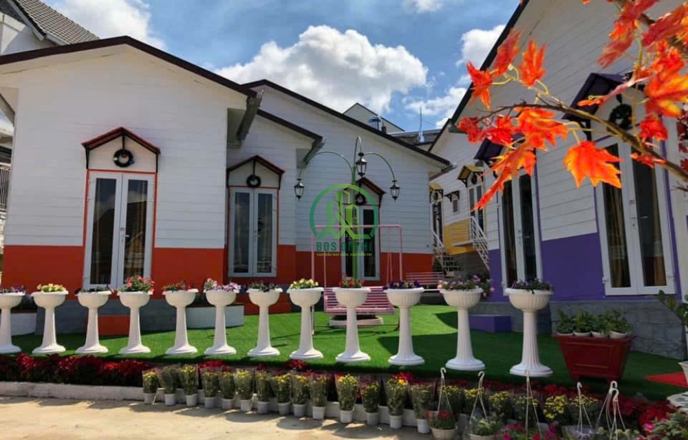 GIA ĐÌNH ĐI MỸ ĐỊNH CƯ NÊN CẦN BÁN KHU HOMESTAY ĐƯỜNG CHÍNH TRẠNG TRÌNH - P9 - ĐÀ LẠT