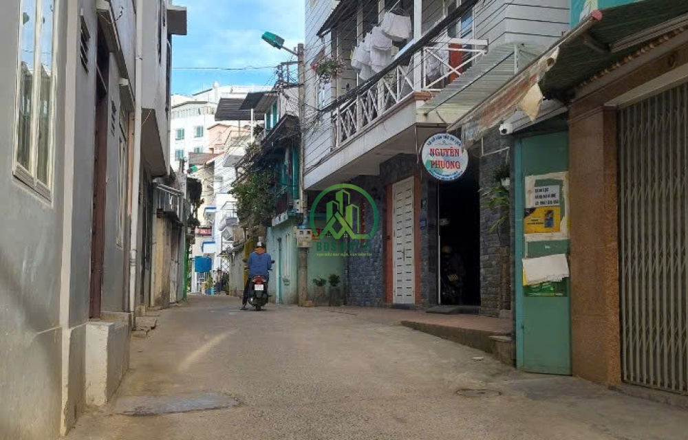 CẦN BÁN ĐẤT TẶNG NHÀ HẺM NGUYỄN CHÍ THANH P1 ĐÀ LẠT 