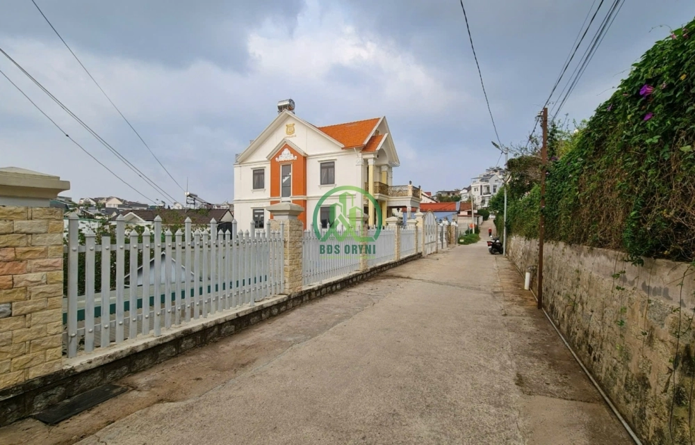 CẦN BÁN NHÀ ĐẤT ĐƯỜNG HẺM TRẠNG TRÌNH - P9 - ĐÀ LẠT