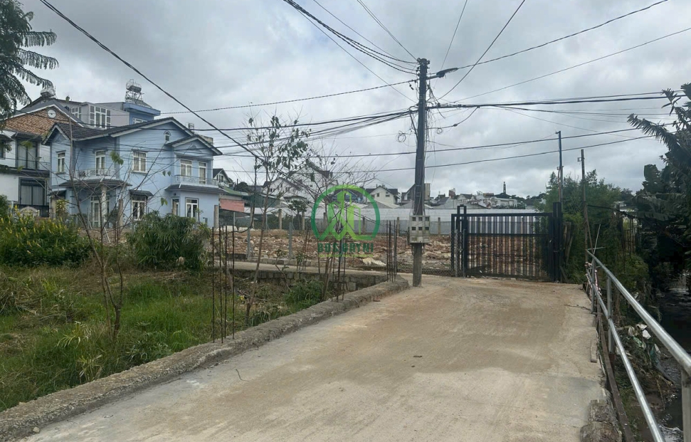 CẦN BÁN LÔ ĐẤT HẺM ĐƯỜNG NGUYỄN CÔNG TRỨ - P8 - ĐÀ LẠT