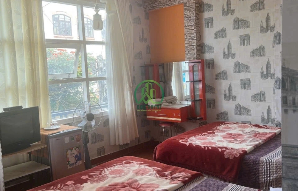CẦN BÁN KHÁCH SẠN 2 MẶT TIỀN ĐƯỜNG TRẦN LÊ - P4 - ĐÀ LẠT