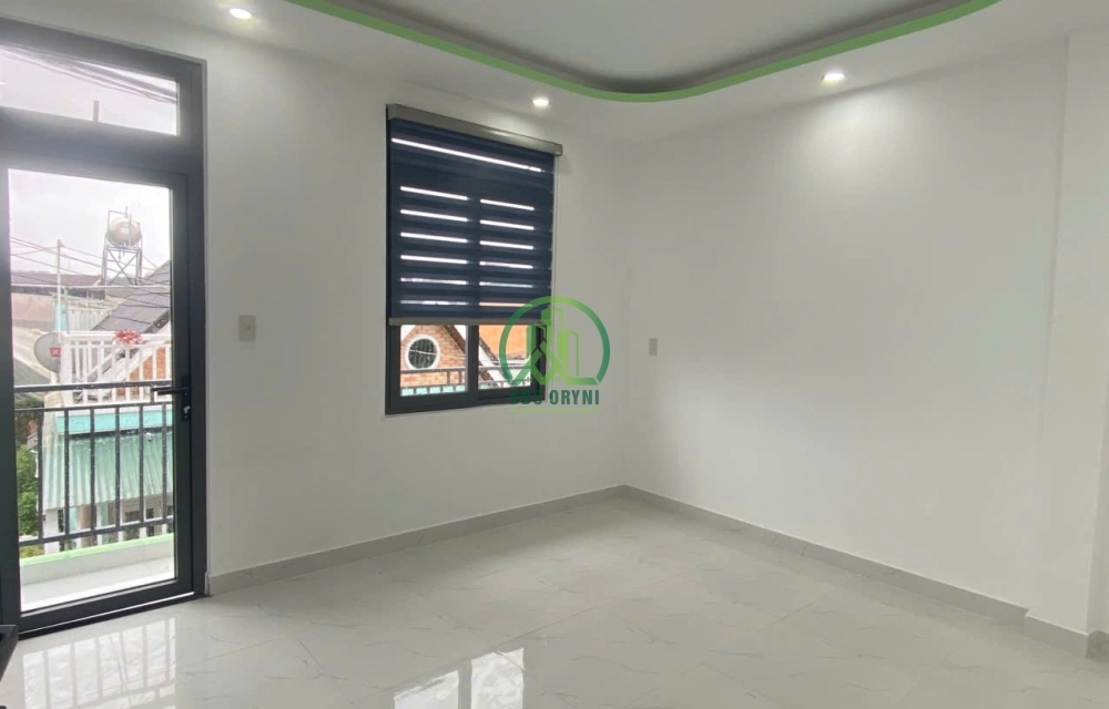 CẦN BÁN 2 NHÀ MỚI ĐƯỜNG TRẦN ANH TÔNG - P8 - ĐÀ LẠT